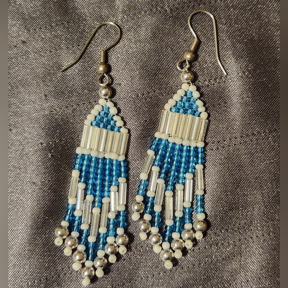 Vintage Hand Made Hand Beaded Dangle Earrings Sky Blue White Silver Unique gift - Picture 1 of 3